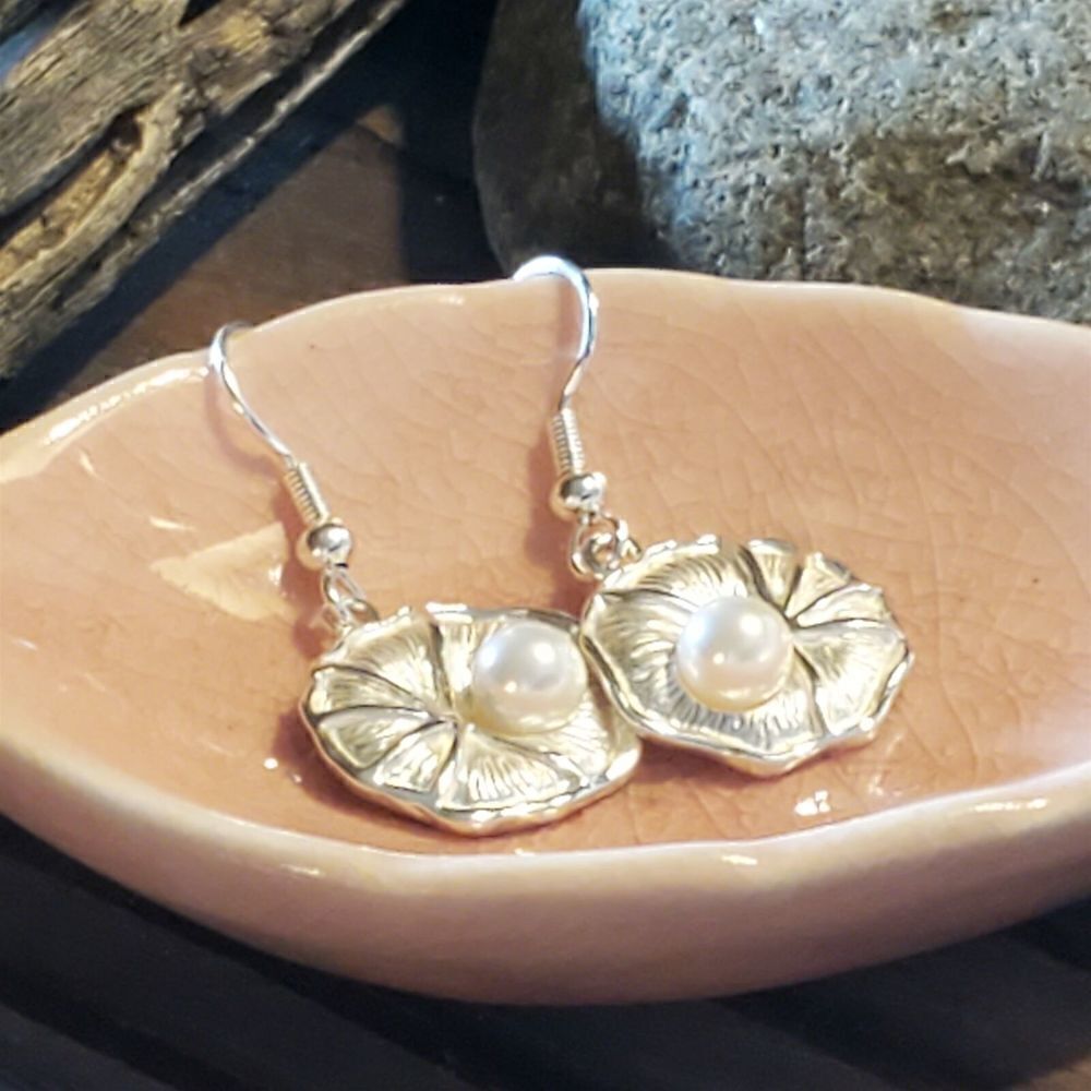 Hand Crafted Silver Plated Lily Pad White Faux Cultured Pearl Dangle Earrings - Picture 9 of 10